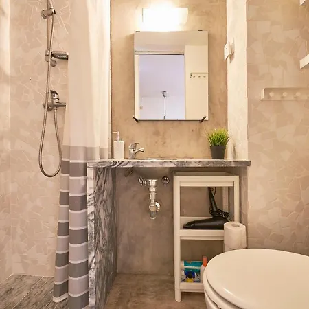 Meet | Your In | Centre Apartment *
