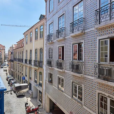 Meet | Your In | Centre * Lisbon